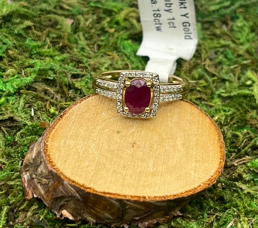1 carat Ruby and Diamond Ring