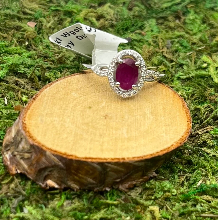 Ruby and Diamond 14kt White Gold Ring